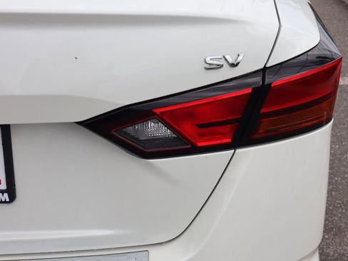 Certified 2022 Nissan Altima 2.5 SV w/ SV Premium Package image 27