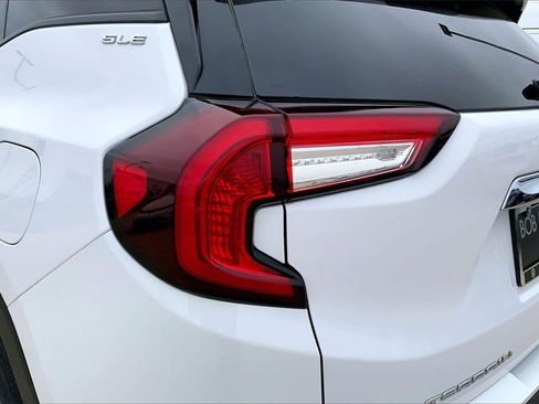 Used 2023 GMC Terrain SLE image 29