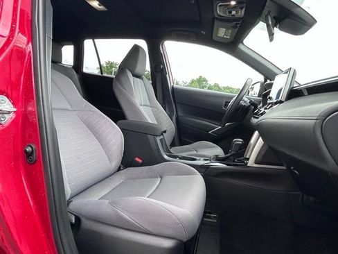 Used 2023 Toyota Corolla Cross AWD Hybrid w/ Moonroof Package image 22