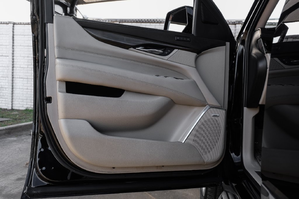 Used 2019 Cadillac Escalade ESV Luxury AWD/4WD image 50