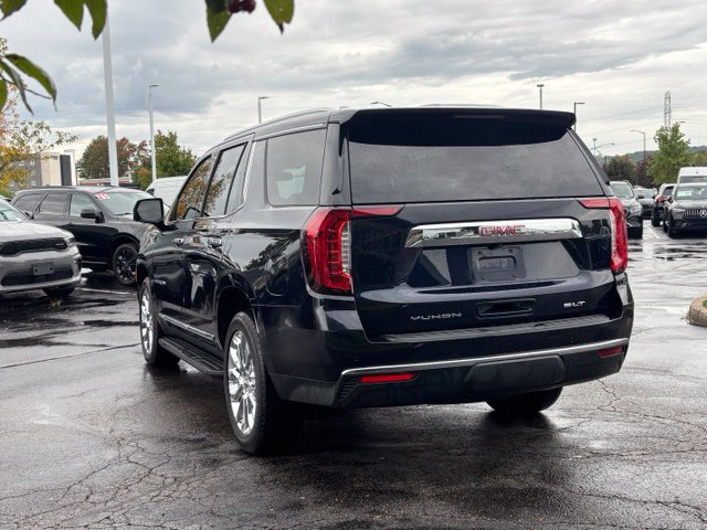 Used 2022 GMC Yukon SLT w/ SLT Premium Package AWD/4WD image 9