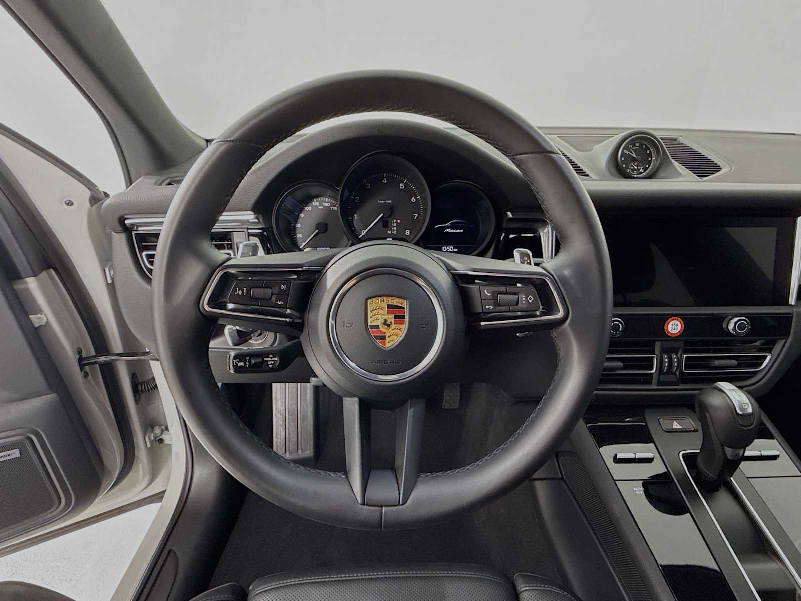 Certified 2026 Porsche Macan AWD/4WD image 15