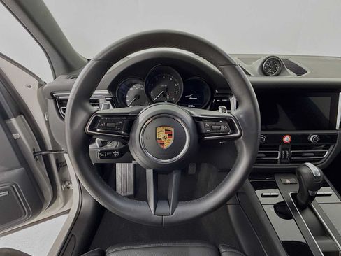 Certified 2026 Porsche Macan AWD/4WD image 15