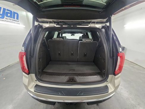 Used 2023 GMC Yukon SLT w/ SLT Luxury Package RWD image 26