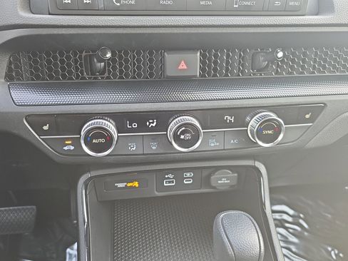 Used 2024 Honda CR-V EX image 21