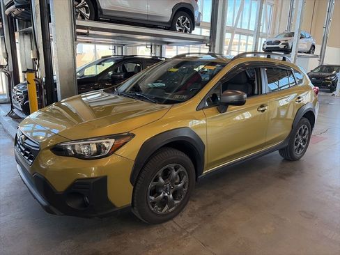 Used 2022 Subaru Crosstrek 2.5i Sport w/ Moonroof Package image 3