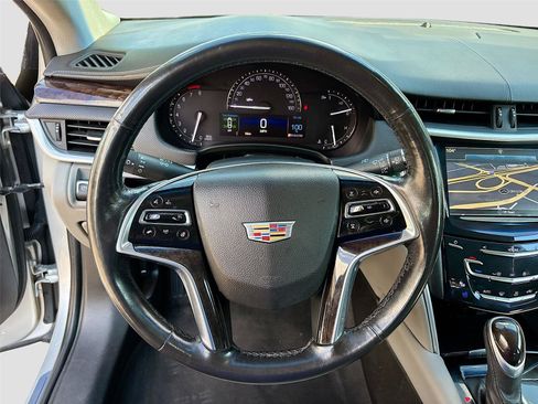 Used 2017 Cadillac XTS Luxury FWD image 11