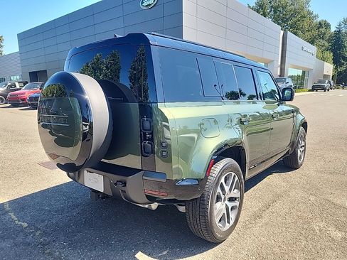 New 2026 Land Rover Defender 110 X-Dynamic SE AWD/4WD image 5