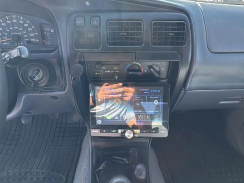 Used 1998 Toyota 4Runner SR5 w/ Preferred Equipment Group 1 AWD/4WD image 15
