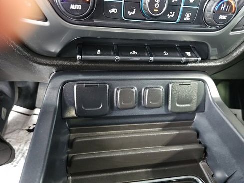 Used 2015 Chevrolet Silverado 2500 LT w/ LT Convenience Package image 20