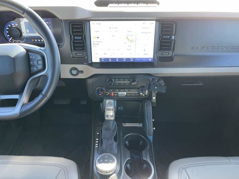 Used 2022 Ford Bronco Wildtrak image 19