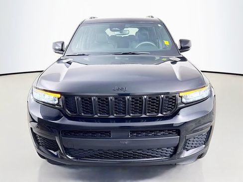 Used 2023 Jeep Grand Cherokee L Laredo AWD/4WD image 2