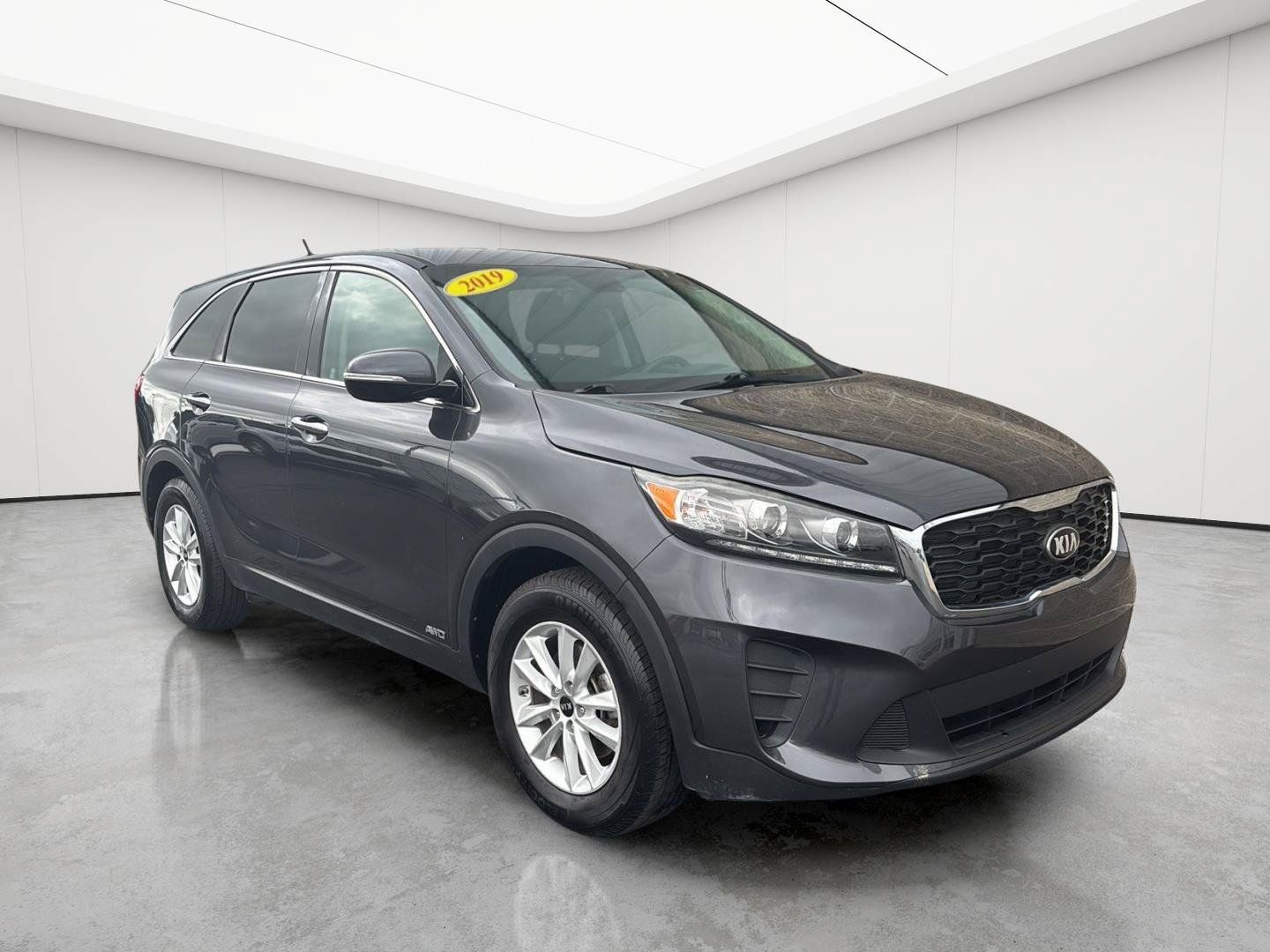 Used 2019 Kia Sorento AWD image 2