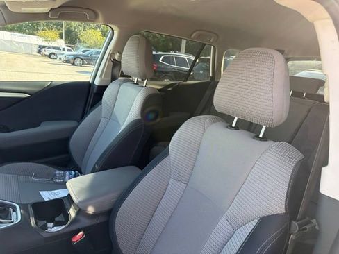 Used 2024 Subaru Outback Premium AWD/4WD image 7