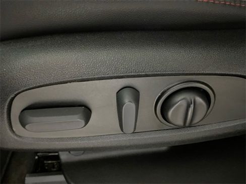 Certified 2023 Chevrolet Traverse RS image 25