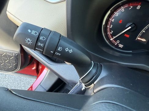 Used 2025 Toyota RAV4 XLE Premium image 30