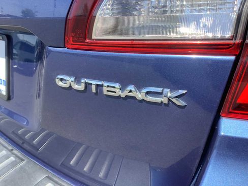 Used 2019 Subaru Outback 2.5i Limited image 6
