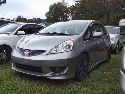 Used 2010 Honda Fit Sport image 3