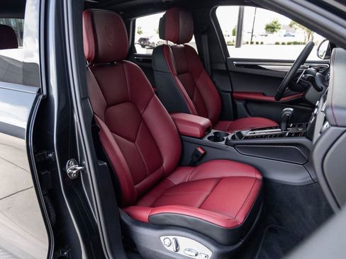 New 2026 Porsche Macan image 94