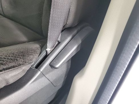 Used 2018 Dodge Grand Caravan SE w/ UConnect Hands-Free Group FWD image 28