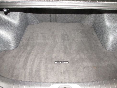 Used 2024 Nissan Altima 2.5 S image 29