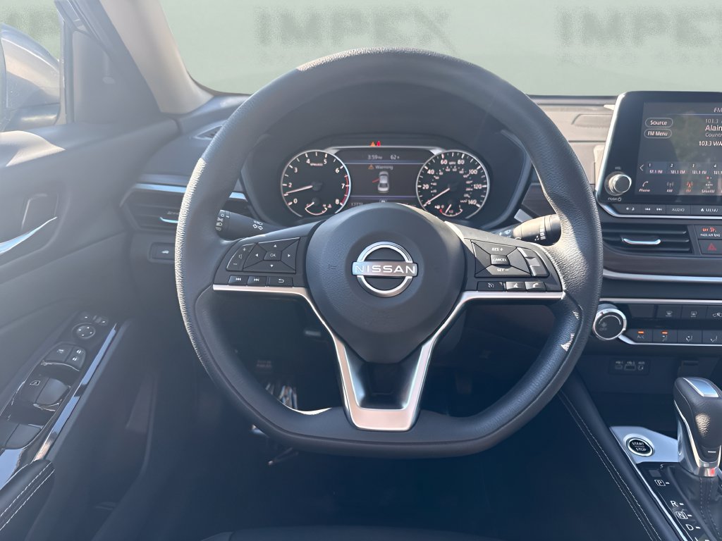Used 2023 Nissan Altima 2.5 SV FWD image 15