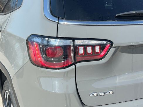 Used 2024 Jeep Compass Limited image 13