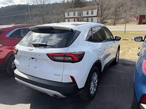 Used 2023 Ford Escape Active image 2