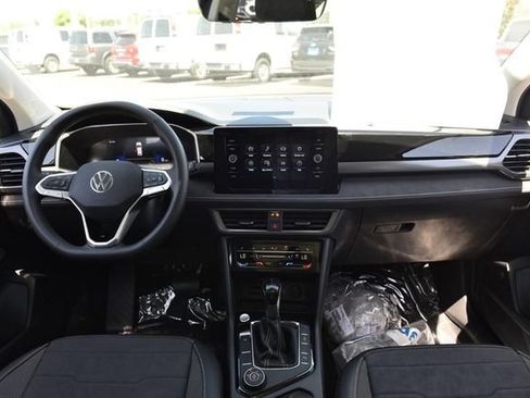 New 2026 Volkswagen Taos SE AWD/4WD image 7