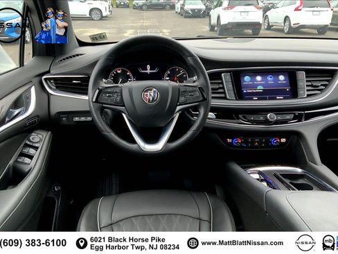 Used 2023 Buick Enclave Avenir AWD/4WD image 4
