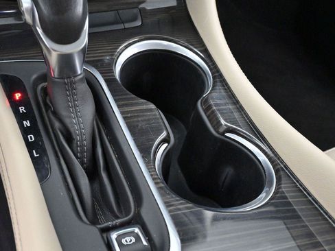 Used 2019 Buick Envision Essence FWD image 20