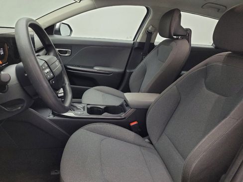 Used 2025 Kia K4 FWD image 17