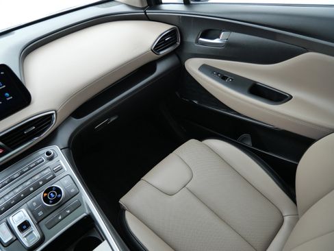 Certified 2023 Hyundai Santa Fe SEL w/ Premium Package image 11