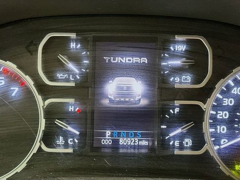 Used 2018 Toyota Tundra SR5 w/ TRD Off Road Package AWD/4WD image 12
