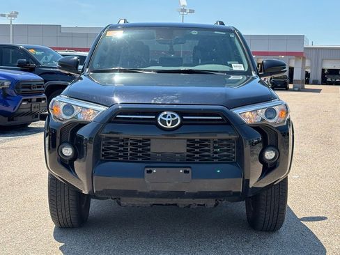 Used 2023 Toyota 4Runner SR5 Premium w/ Moonroof Package AWD/4WD image 3