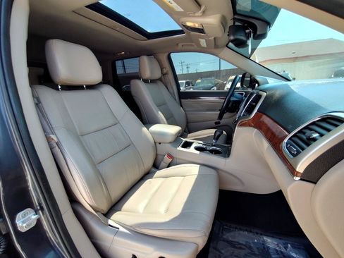 Used 2013 Jeep Grand Cherokee Limited w/ Mopar Chrome Edition Group RWD image 42