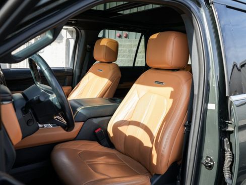 Used 2022 Ford Expedition Platinum image 15