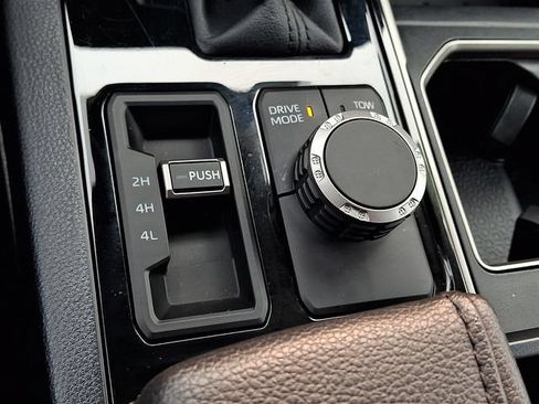 Used 2024 Toyota Tundra SR5 AWD/4WD image 23
