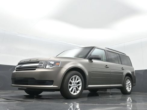 Used 2013 Ford Flex SE FWD image 13