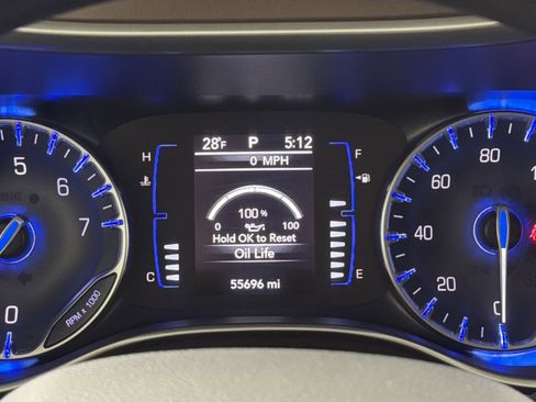 Used 2019 Chrysler Pacifica L image 15