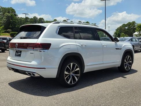 Used 2024 Volkswagen Atlas SEL Premium R-Line AWD/4WD image 5
