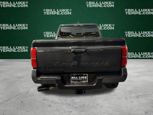 Used 2025 Toyota Tacoma TRD Sport image 8