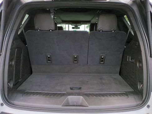 Used 2021 GMC Yukon SLT w/ SLT Luxury Plus Package RWD image 12