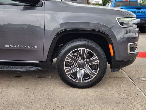 Used 2024 Jeep Wagoneer Series II w/ Flexible Seating Group image 8