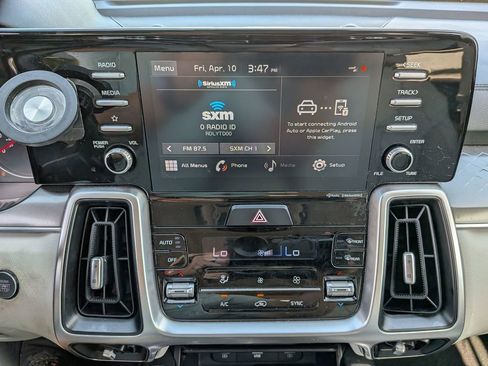Used 2021 Kia Sorento S w/ Panoramic Sunroof Package FWD image 23