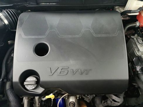 Used 2020 Chevrolet Traverse LT w/ LPO, Floor Liner Package image 42