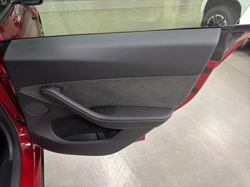 Used 2024 Tesla Model Y Long Range image 14