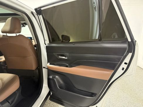 Used 2024 Toyota Grand Highlander AWD image 60