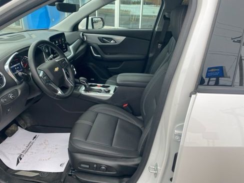 Used 2025 Chevrolet Blazer LT w/ Sound & Technology Package image 7