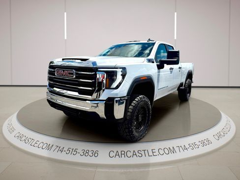 Used 2024 GMC Sierra 2500 Pro AWD/4WD image 1